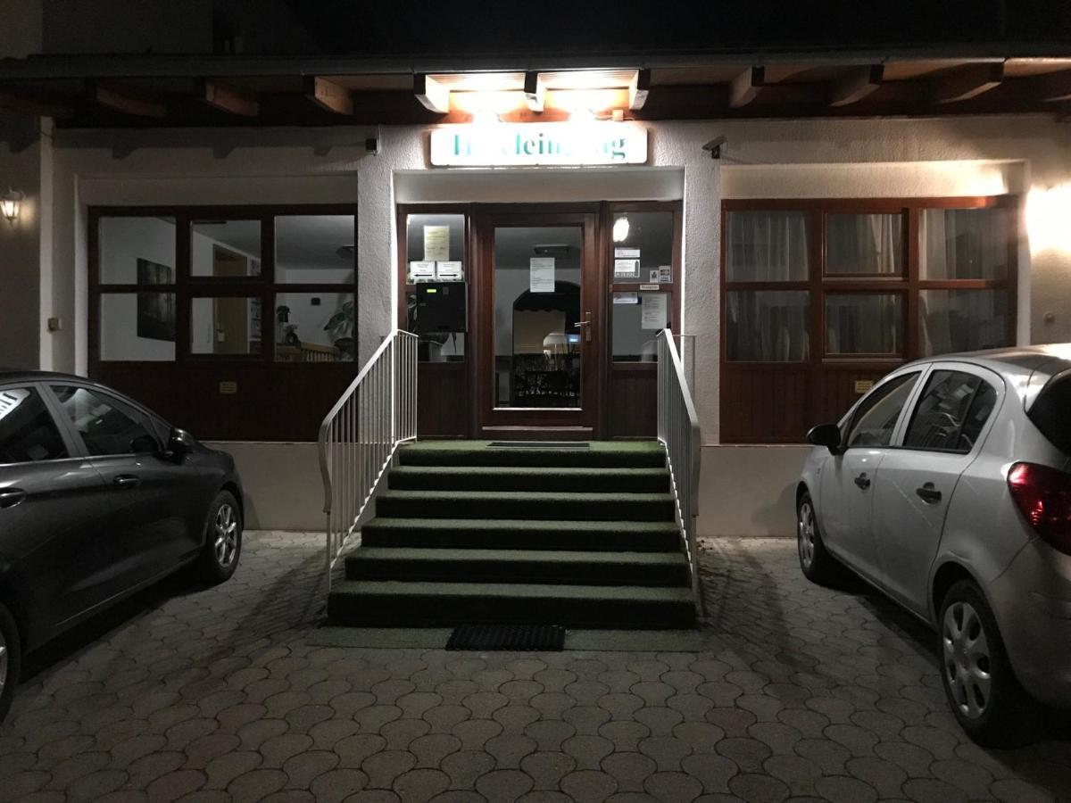 Abendruhe Hotel - Kontaktloser Check In Oberhaching Exterior photo